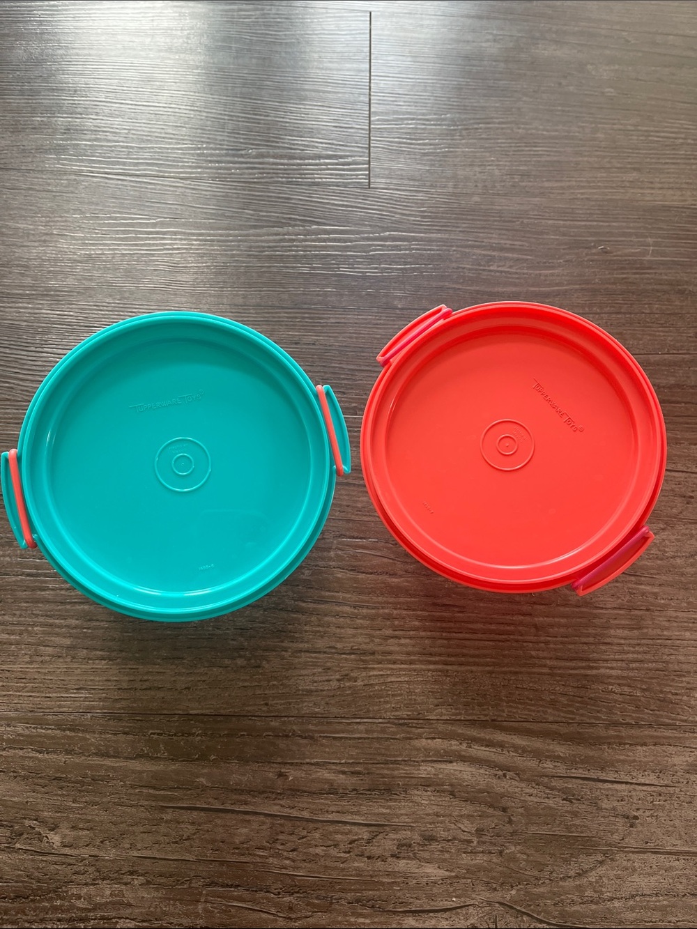 Tupperware Mini Cake Containers Bundle - Picture 2 of 3
